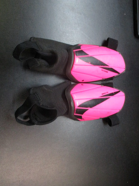 Used Nike Soccer Shin Guards Size Small