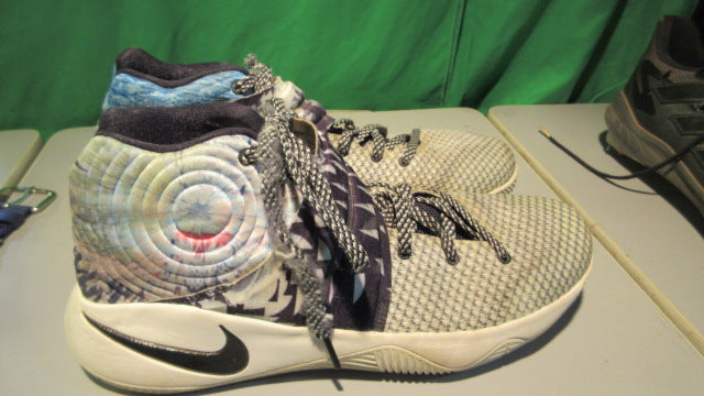 Load image into Gallery viewer, Used Nike Kyrie Irving J.B.Y Basketball Shoes Size 12 Men&#39;s
