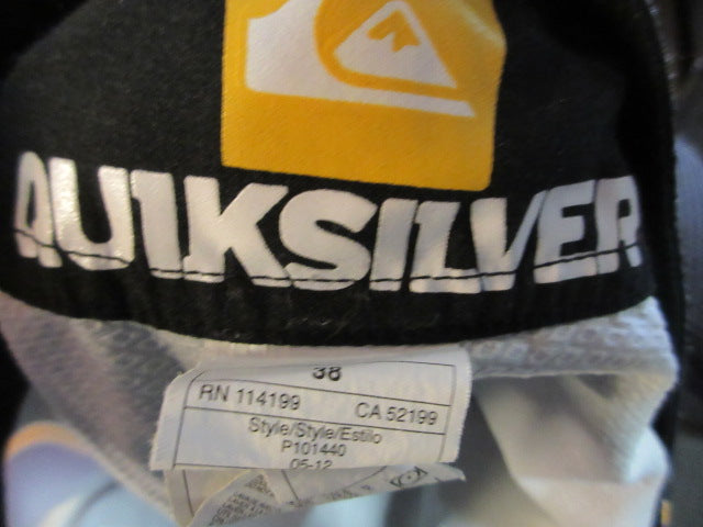 Load image into Gallery viewer, Use Quicksilver LA Lakers Swim Shorts Size 38
