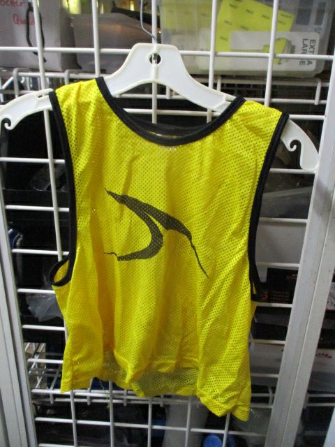 Used Yellow Score Youth Pinnie