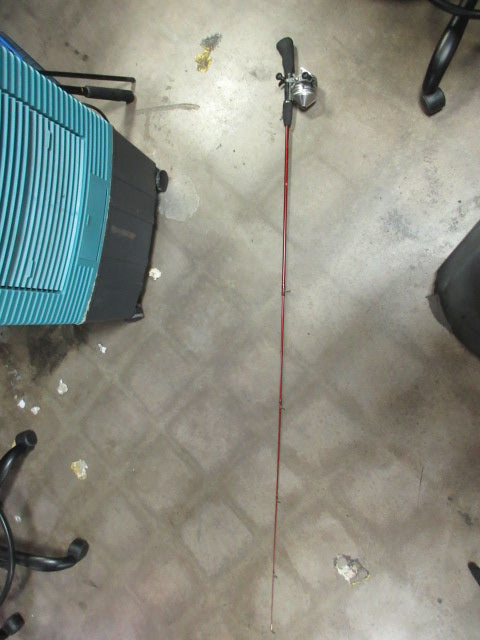 Load image into Gallery viewer, Used Berkley Cherrywood Series (5&#39;6&quot;) w/ Zebco Reel Fishing Pole Combo
