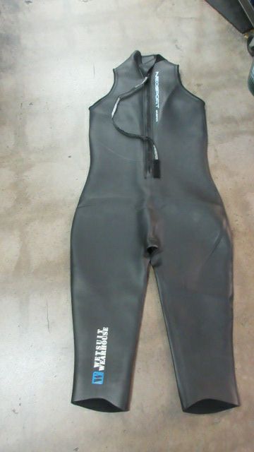 Load image into Gallery viewer, Used Neosport Sprint Triathlon Size 14 Sleeveless Ultra Light 5:3mm Wetsuit
