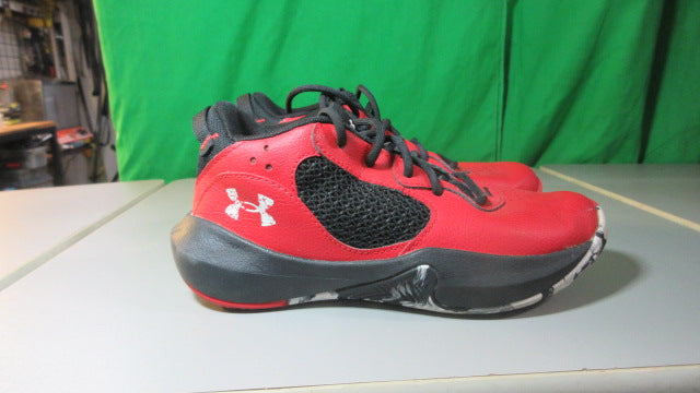 Load image into Gallery viewer, Used UNDER ARMOUR SHOES Youth - 2 Red
