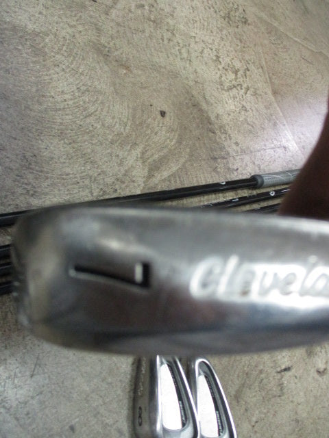 Load image into Gallery viewer, Used Cleveland Launcher Senior Iron Set 4-9, PW- RH
