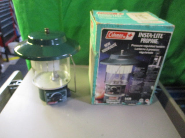 Load image into Gallery viewer, Used Coleman Canada Insta Lite Portable Propane Lantern Model 5429
