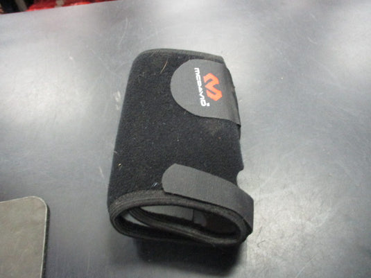 Used Mcdavid Right Wrist Brace