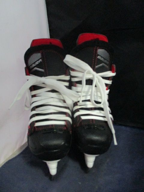 Load image into Gallery viewer, Used Bauer NS Hockey Skates Youth Shoe Size 12/ Skate Sz 11
