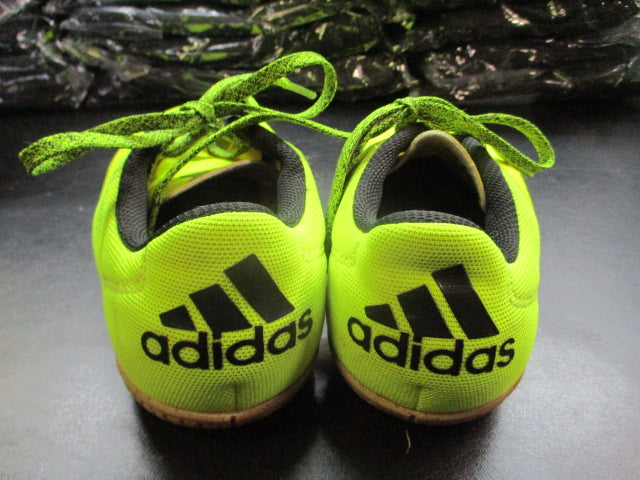 Load image into Gallery viewer, Used Adidas 15.3 Indoor Soccer Cleats Size 2.5
