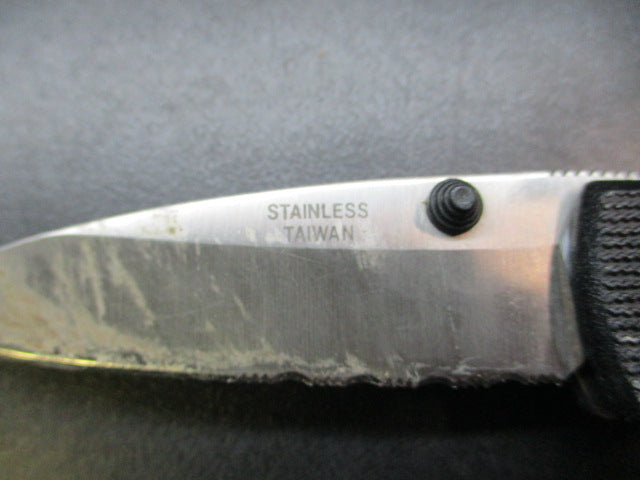 Load image into Gallery viewer, Used Stainless Steel Folding Knife
