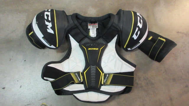 Load image into Gallery viewer, Used CCM Tacks 5092 Senior Medium Hockey Shoulders Pads
