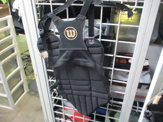 Load image into Gallery viewer, Used Wilson A3255 EZ Gear Youth Catcher&#39;s Chest Protector
