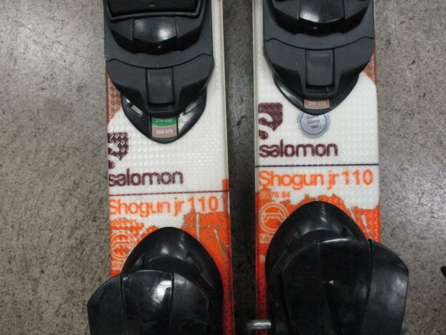 Load image into Gallery viewer, Used Salomon Shogun Jr 110cm Skis With Salomon Bindings
