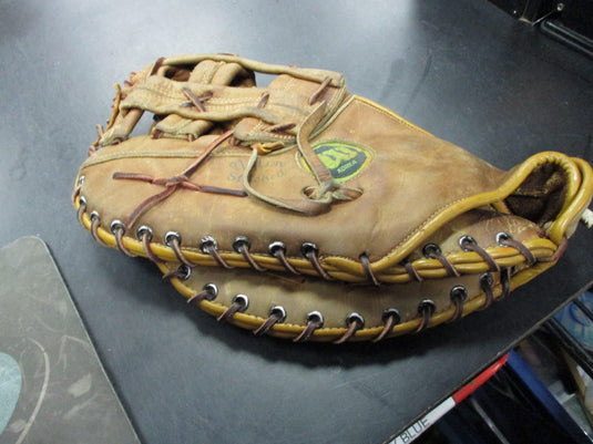 Used Wilson Pro Model The Outsider A2836 First Base Glove