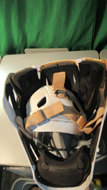 Load image into Gallery viewer, Used Easton JEN SCHRO The Fundamental 2.0 FP Softball Catcher&#39;s Helmet - Large
