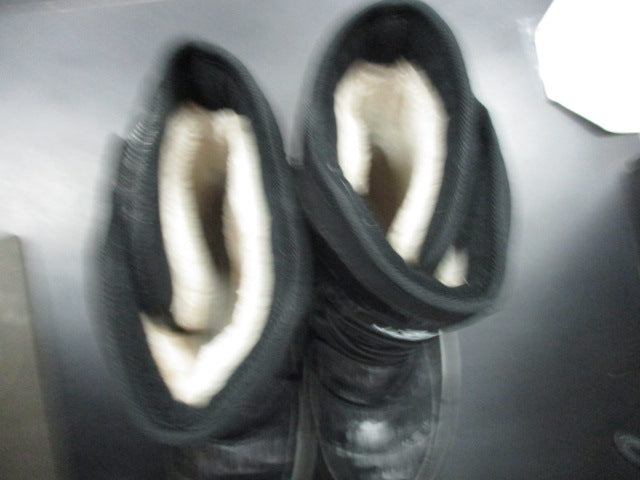 Load image into Gallery viewer, Used Hobibear Boots Waterproof Size 2
