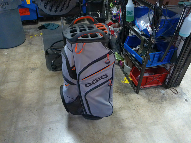 Load image into Gallery viewer, Used Ogio Woode 15 Cart Bag
