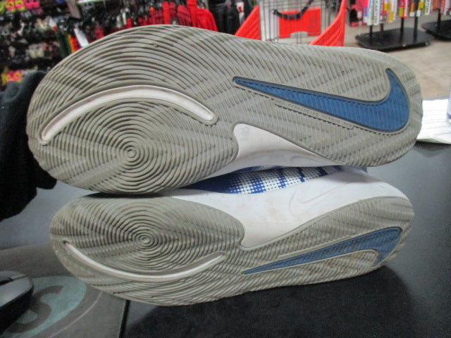 Load image into Gallery viewer, Used Nike Team Hustle Quick Size Youth 6.5 Basketball Shoes
