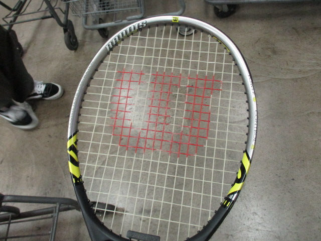 Load image into Gallery viewer, Used Wilson Radius Graphite 28&quot; Tennis Racquet
