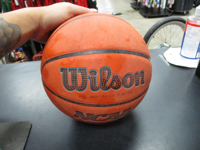 Load image into Gallery viewer, Used Wilson NCAA Elevate Basketball
