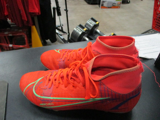 Used Nike Mercurial Soccer Cleats Size 6.5 (Left Heel Cut)