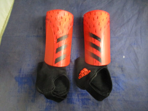 Used Adidas Predator Shin Guards Size Youth