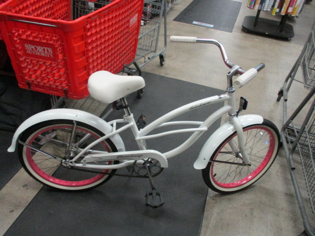 Load image into Gallery viewer, Used Firmstrong Urban Girl 20&quot; Cruiser Bike
