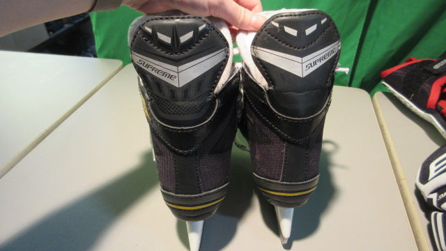 Load image into Gallery viewer, Used Bauer 140 Hockey Skates Size Youth 9
