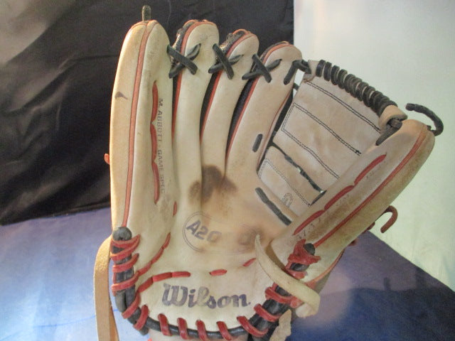 Load image into Gallery viewer, Used Wilson A2000 MA14 12.25&quot; LEFTY Glove
