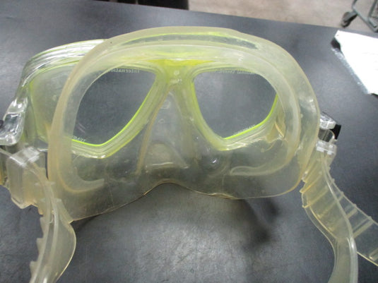 Used International Divers Scuba Mask