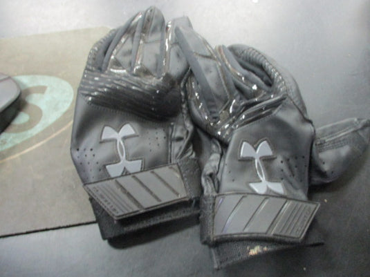 Used Under Armour Size XL Baseball/Softball Batting Gloves