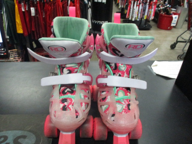 Load image into Gallery viewer, Used Adjustable Roller Derby Skates Size 2
