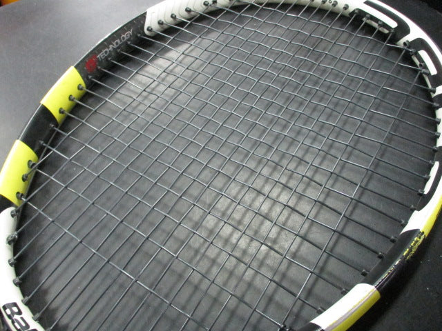 Load image into Gallery viewer, Used Babolat Aero Pro Team 27&#39;&#39; Tennis Racquet
