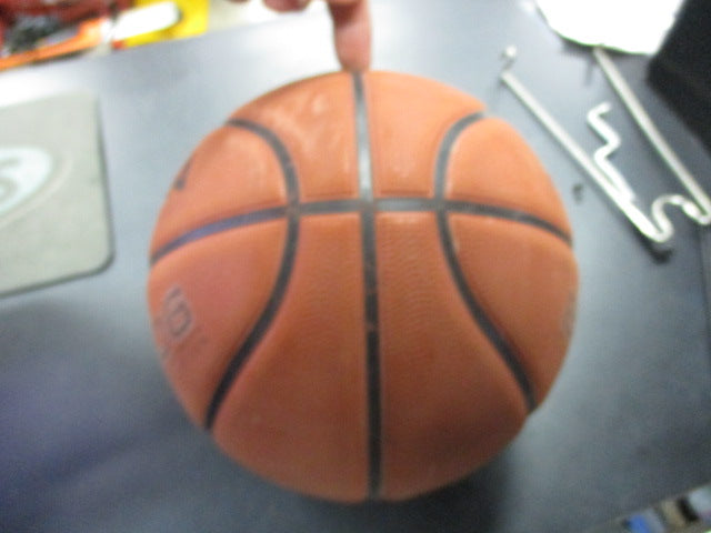 Load image into Gallery viewer, Used Mikasa BX1006 25.5&quot; Basketball
