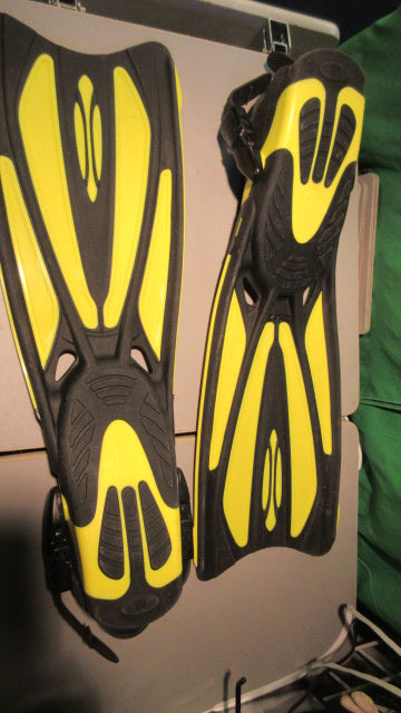 Used TUSA Dive Fins Size 7-10 Yellow/Black