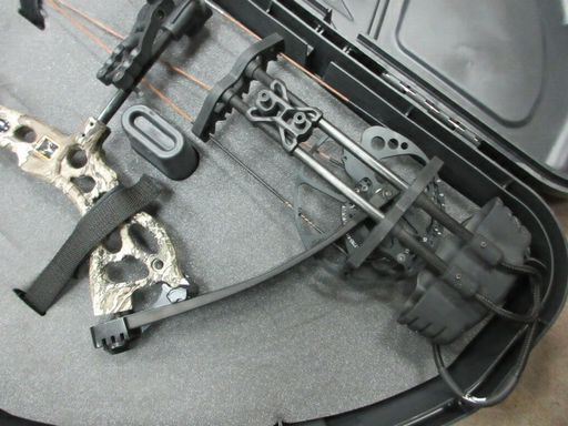 Used Cabelas Endure RH 36" Compound Bow w/ Box