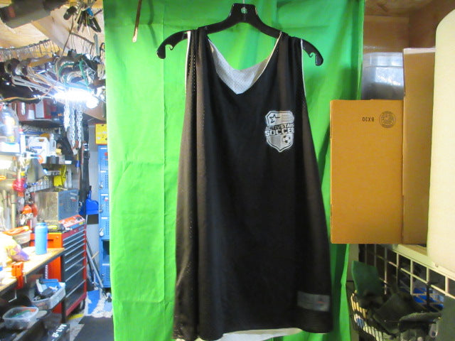 Load image into Gallery viewer, Used Augusta Sportswear Active Stars Size XL Black Soccer Jersey
