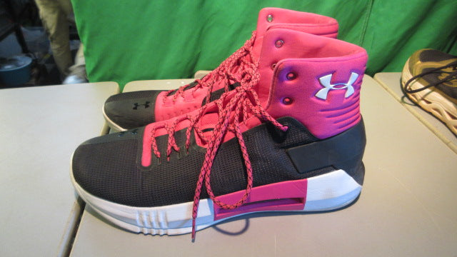 Load image into Gallery viewer, Used Under Armour Size 12 Black/Pink Basketball Shoes
