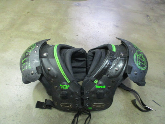 Used Tag Battle Gear II Football Shoulder Pads Size Youth XS (Taped On Collar)