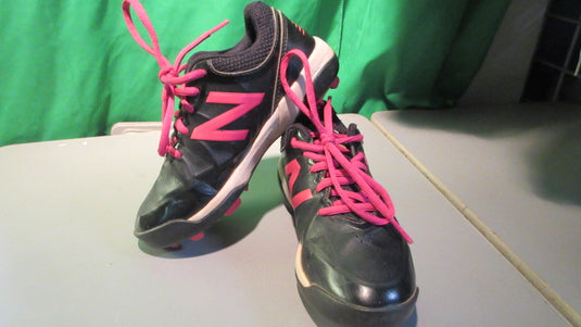 Used New Balance Youth 13.5Y Cleats