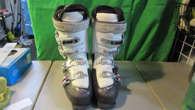 Load image into Gallery viewer, Used Women&#39;s Nordica NXT Ski Boots Size 26
