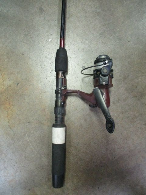 Load image into Gallery viewer, Used Zebco ZS1 5&#39;6&quot; Fishing Rod &amp; Reel Combo
