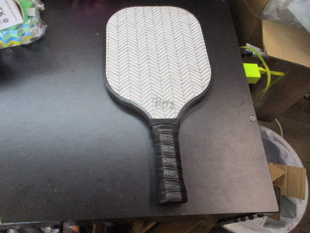 Load image into Gallery viewer, Used Poppy Paddles Abbie Pickleball Paddle
