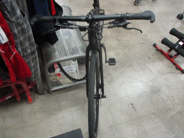 Load image into Gallery viewer, Used Co-Op Cty 1.2 Bicyle 27 speeds 28&quot; Wheel
