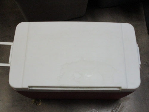 Used Island Breeze 48 Qt Igloo Cooler