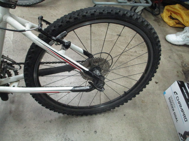 Load image into Gallery viewer, Used Scott Scale RC JR 24&quot; 27-Speed Mountain Bike
