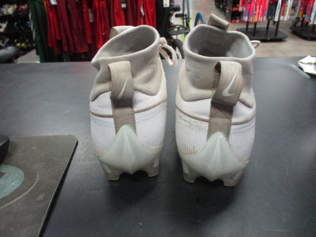 Load image into Gallery viewer, Used Nike Vapor Size 8.5 Football Cleats
