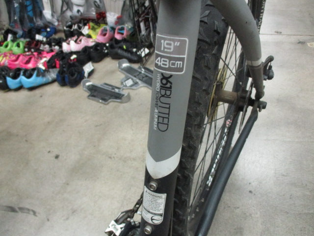 Load image into Gallery viewer, Used Trek Marlin G2 Gary Fisher Collection 29&quot; 19&quot; Frame 24 Speed Disc Brakes
