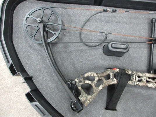 Used Cabelas Endure RH 36" Compound Bow w/ Box