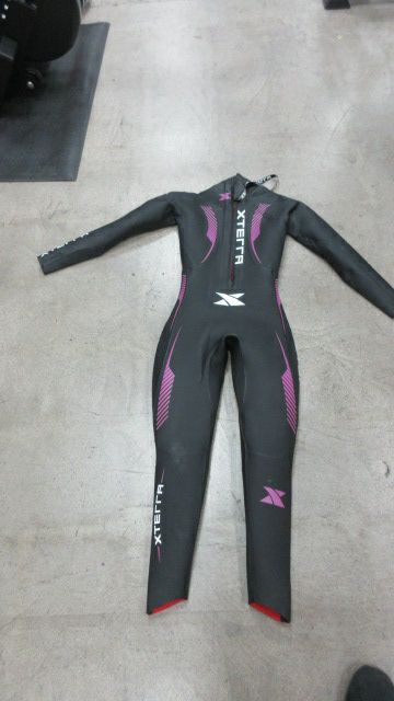 Load image into Gallery viewer, Used Women&#39;s Vector Pro Fullsuit Special Wetsuit Trisuit
