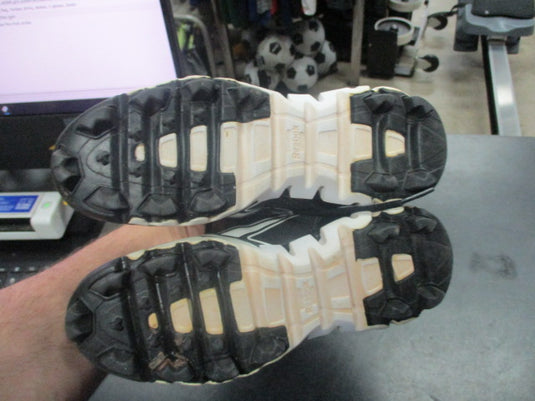 Used Reebok Cleats Size 1.5